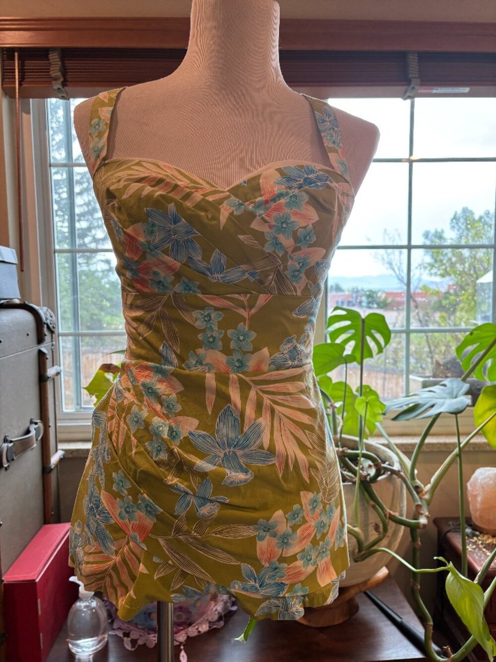 Vintage Suits by Mary Matching Tiki Outfits Female S, Male L